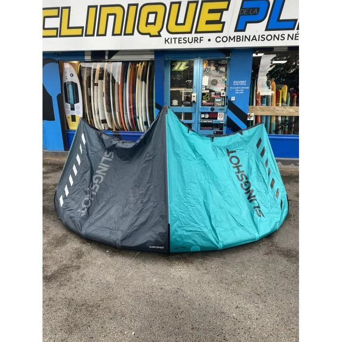 SLINGSHOT SST V7 8m² 2023 Occasion 5 SLINGSHOT SST V7 8m² 2023 Occasion – Image 3